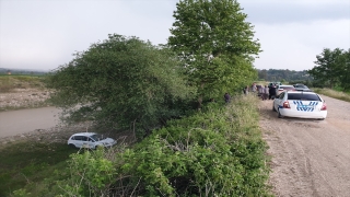 Osmaniye’de dereye devrilen otomobilin sürücüsü kaza yerinden kaçtı