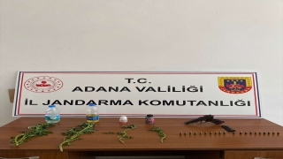 Adana’da jandarma uygulamalarında 3 şüpheli yakalandı