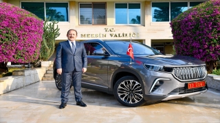 Mersin Valisi Pehlivan, yerli otomobil Togg’u makam aracı yaptı