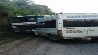 Osmaniye’de minibüsle beton mikserinin çarpıştığı kazada 7 kişi yaralandı