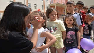 Antalya’da üniversite öğrencileri, depremzede çocuklar için etkinlik düzenledi