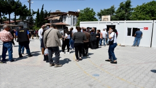 Depremden etkilenen Hatay, Osmaniye ve Adana’da da vatandaşlar sandık başında