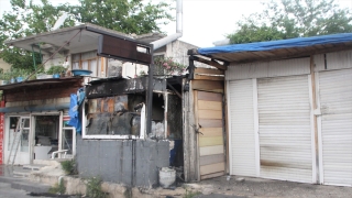 Serik’te kokoreççide çıkan yangın söndürüldü