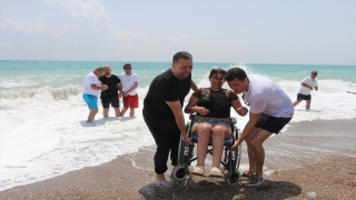 Engelliler ve aileleri Manavgat’ta denizle buluşturuldu