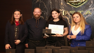 Üniversite öğrencileri inşaat atıklarını sanat eserine dönüştürdü