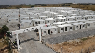 Adana’da depremzedeler için kurulan konteyner kentte yaşam başladı