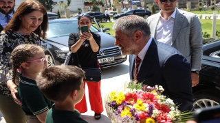 Hazine ve Maliye Bakanı Nebati, Mersin’de ziyaretlerde bulundu