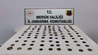 Mersin’de tarihi eser kaçakçılığı operasyonunda 118 sikke bulundu