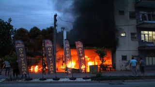 Antalya’da iş yerinde çıkan yangın söndürüldü