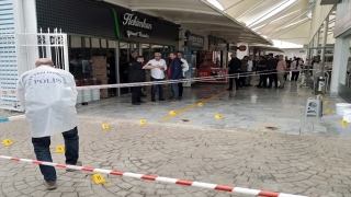 Antalya’da silahlı saldırıda iki kişi yaralandı