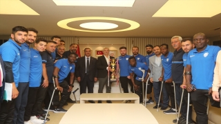 Şahinbey Belediyesi Ampute Futbol Takımı’ndan Belediye Başkanı Tahmazoğlu’na ziyaret