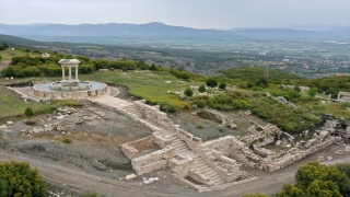 Kibyra’da ayağa kaldırılan anıtsal çeşmeden 1300 yıl sonra su akıyor