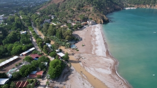 Antalya Adrasan’da etkili olan sağanak sele neden oldu