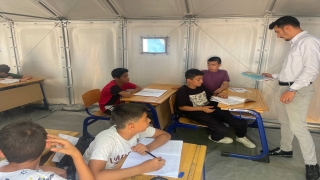 Kahramanmaraşlı depremzede öğrenciler, eğitim kamplarında hazırlandıkları LGS’de başarılı sonuçlar bekliyor