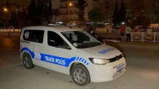 Adana’da sulama kanalına düşen otomobildeki 3 kişi yaralandı