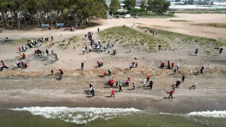 Mersin’de deniz kaplumbağalarının yuvalama alanı temizlendi