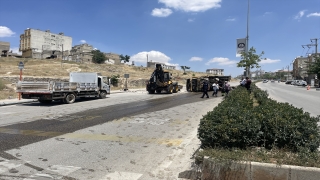 Gaziantep’te devrilen kamyonun sürücüsü yaralandı