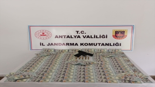 Antalya’da sahte para operasyonunda 4 şüpheli gözaltına alındı