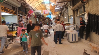 Antakya'daki tarihi uzun çarşıda bayram mesaisi