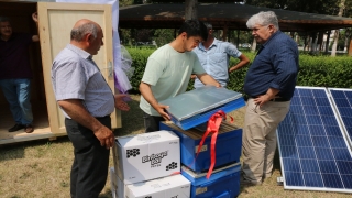 Adana’da arıcılara kovan ve malzeme desteği