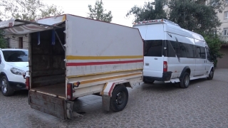 Osmaniye’de minibüse bağlı römorkta 26 bin paket kaçak sigara ele geçirildi
