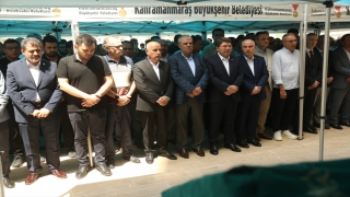 Adalet Bakanı Tunç, eski Başbakan Yardımcısı Kaynak’ın annesinin cenaze törenine katıldı
