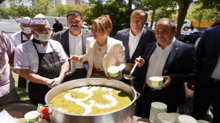 Milletvekili Zuhal Karakoç Dora, Kahramanmaraş’ta aşure dağıttı