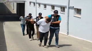Adana’da uyuşturucu operasyonunda yakalanan 3 zanlı tutuklandı