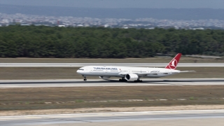 Antalya’da hava yolu trafiğinde ”rekor” yoğunluk