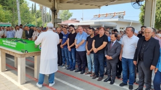 Sanatçı Cahit Seyhanlı’nın cenazesi Adana’da defnedildi