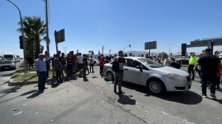 Kahramanmaraş’ta iki otomobil çarpıştı, 5 kişi yaralandı