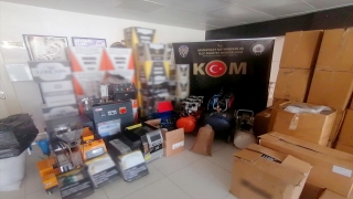Antalya’da kaçakçılık operasyonunda 3 şüpheli yakalandı