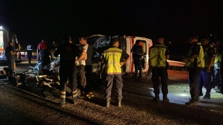 Osmaniye’de ambulansla çarpışan otomobildeki 3 kişi öldü