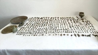 Mersin’de 785 sikke ve 32 tarihi obje ele geçirildi