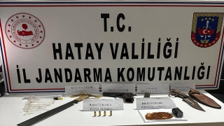 Hatay’da adreslerinden silah ve kimyasal madde ele geçirilen 2 şüpheli yakalandı