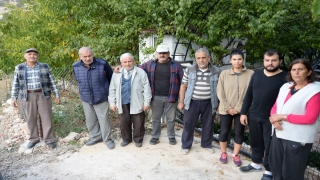 Antalya’da 3 gün susuz kalan mahalle sakinleri tepki gösterdi