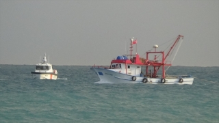 Mersin’de yelkenli tekne battı