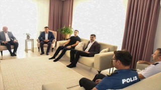 Serik Kaymakamı Şahin, kavgada yaralanan 2 jandarma personelini ziyaret etti