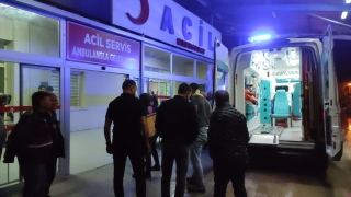 Adana’da iki otomobilin çarpıştığı kazada 7 kişi yaralandı