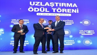 Mersin Cumhuriyet Başsavcısı Tolgahan Öztoprak’a ”Uzlaştırma Ödülü”