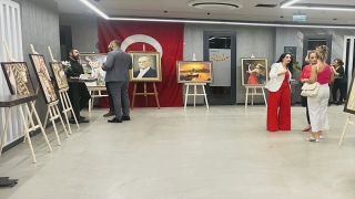 Adana’da ressam Zeynep Boğa’nın kişisel resim sergisi açıldı