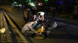 Kahramanmaraş’ta otomobilin çarptığı baba ile 2 oğlu yaralandı