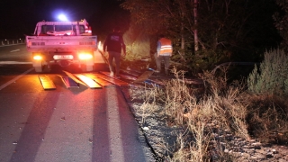 Isparta’da otomobilin şarampole devrildiği kazada 2 kişi yaralandı