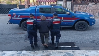 Mersin’de terör örgütü propagandasından aranan şüpheli bağ evinde yakalandı