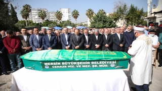 Ankara Üniversitesi Rektörü Ünüvar’ın annesinin cenazesi Mersin’de toprağa verildi