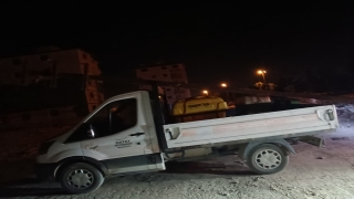 Hatay’da belediye aracıyla aydınlatma direği çalan 4 şüpheli yakalandı