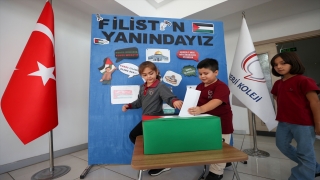 Öğrenciler depremde Türkiye’ye yardım eden Filistinli çocukları unutmadı