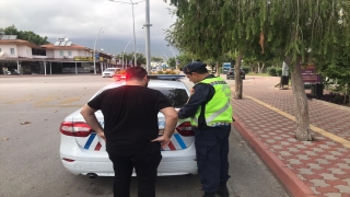Antalya’da korsan taşımacılık yapan sürücüye 28 bin lira ceza kesildi