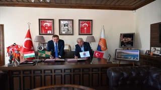 Finike’den Budapeşte’ye portakal ihracatı