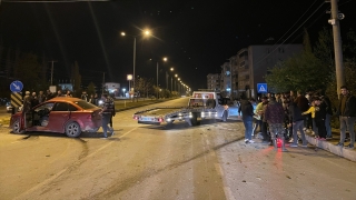 Kahramanmaraş’ta otomobil ile çarpışan motosikletteki 2 kişi ağır yaralandı